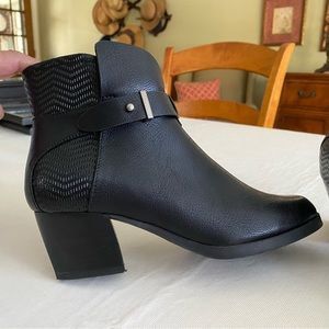 Bare Trap Leather Boots